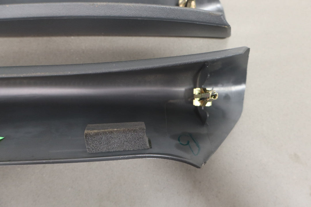 99 - 07 Chevy GMC Truck SUV GMT800 Interior A Pillar Trims Left/Right Graphite