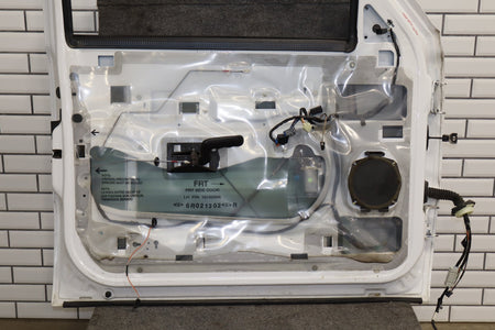 99-07 Chevy GMC Truck SUV GMT800 Left Front Door