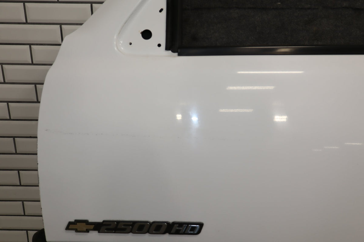 99-07 Chevy GMC Truck SUV GMT800 Left Front Door