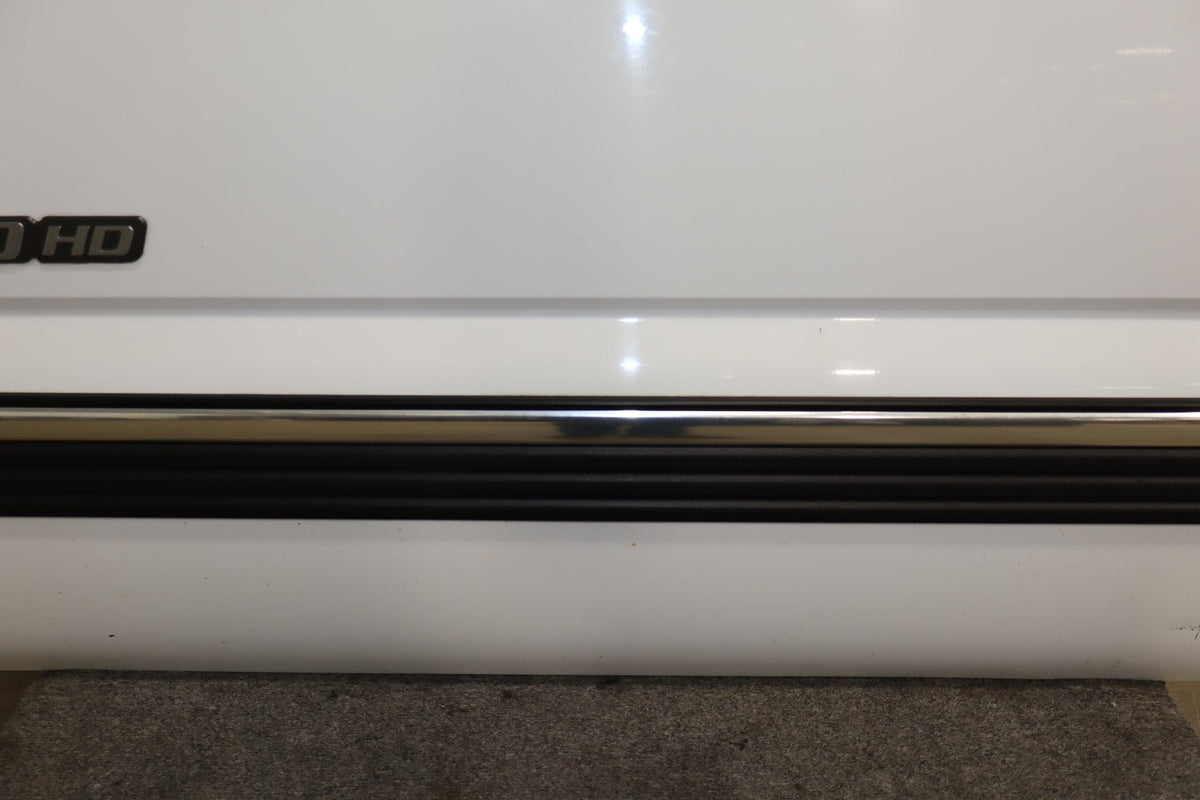 99-07 Chevy GMC Truck SUV GMT800 Left Front Door