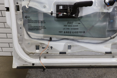 99-07 Chevy GMC Truck SUV GMT800 Left Front Door