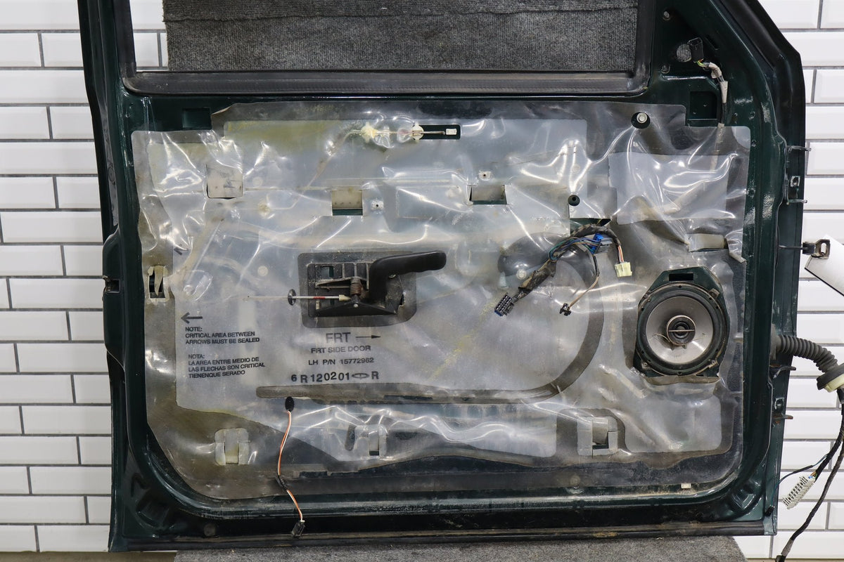 99-07 Chevy GMC Truck SUV GMT800 Left Front Door