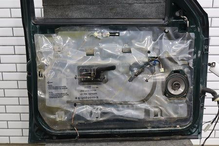 99-07 Chevy GMC Truck SUV GMT800 Left Front Door