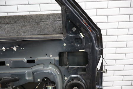 99-07 Chevy GMC Truck SUV GMT800 Left Front Door Black 41U