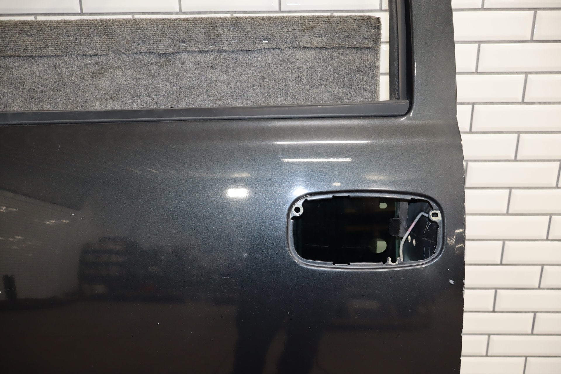 99-07 Chevy GMC Truck SUV GMT800 Left Front Door Black 41U