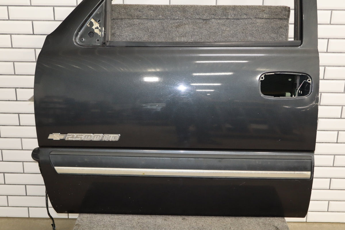 99-07 Chevy GMC Truck SUV GMT800 Left Front Door Black 41U