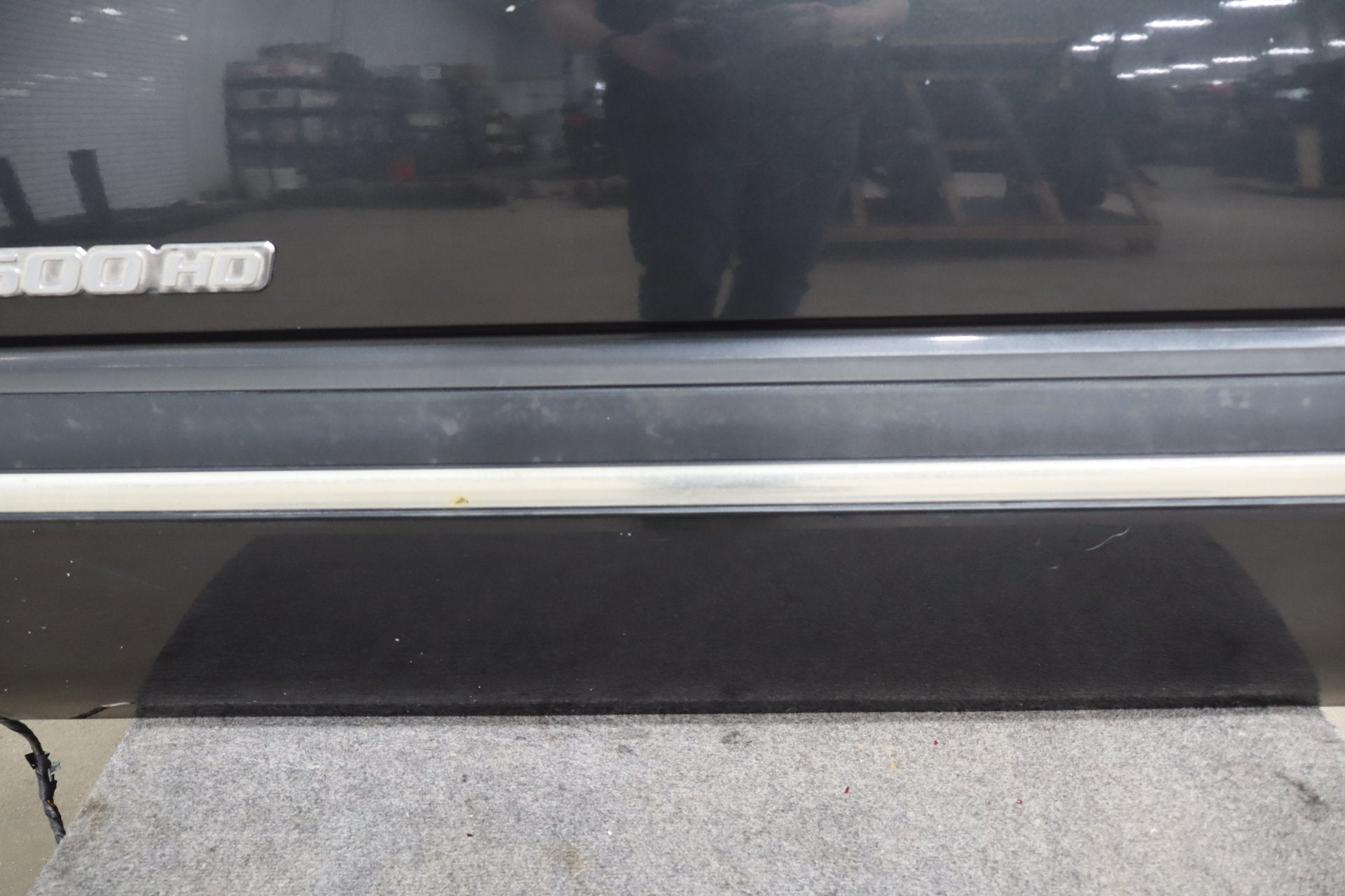 99-07 Chevy GMC Truck SUV GMT800 Left Front Door Black 41U
