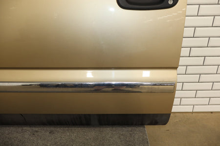 99-07 Chevy GMC Truck SUV GMT800 Left Front Door sand beige metallic 15u