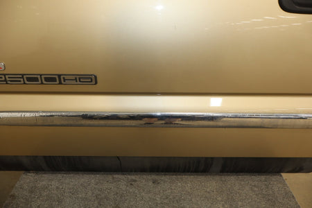 99-07 Chevy GMC Truck SUV GMT800 Left Front Door sand beige metallic 15u
