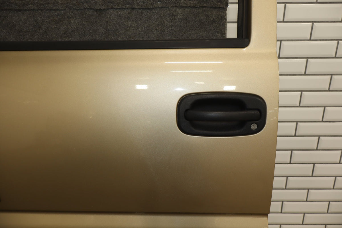 99-07 Chevy GMC Truck SUV GMT800 Left Front Door sand beige metallic 15u