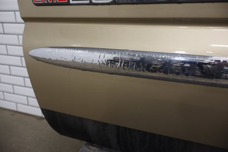 99-07 Chevy GMC Truck SUV GMT800 Left Front Door sand beige metallic 15u