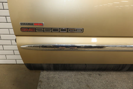 99-07 Chevy GMC Truck SUV GMT800 Left Front Door sand beige metallic 15u