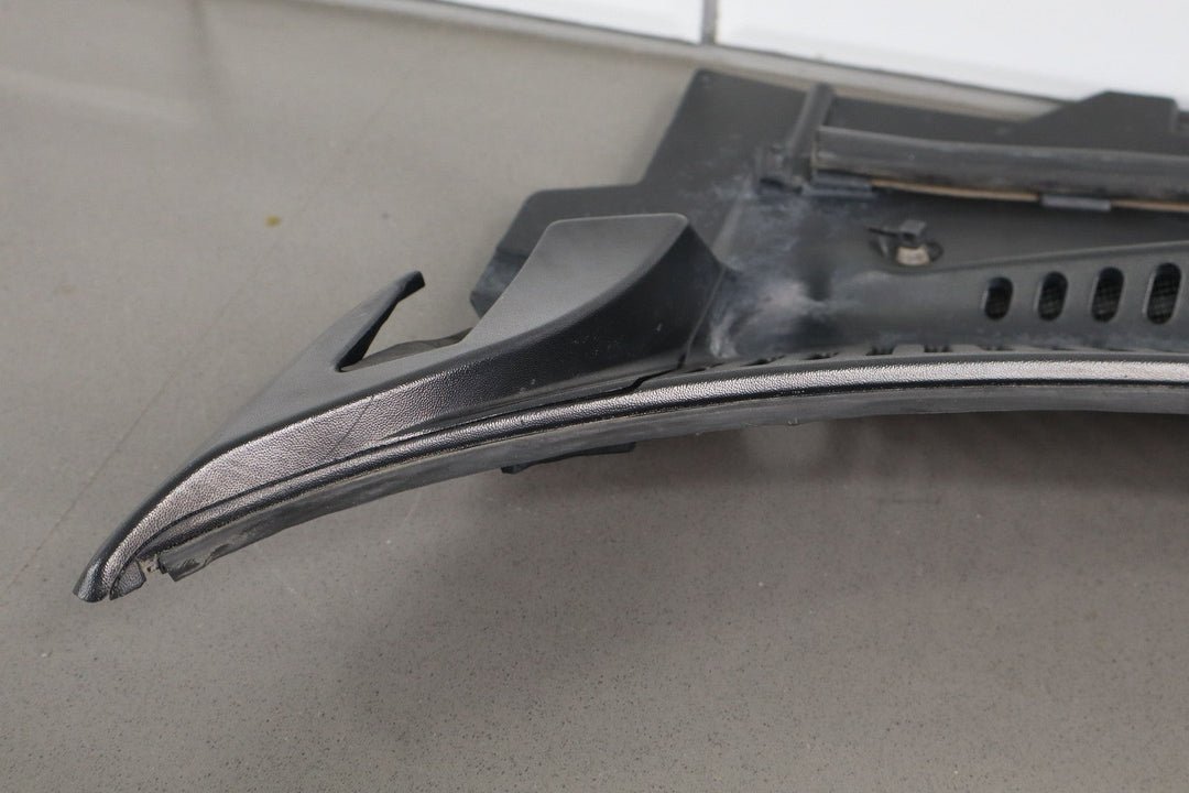 99 - 07 Chevy GMC Truck SUV GMT800 OEM Wiper Cowl Vent Panel