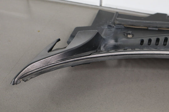 99 - 07 Chevy GMC Truck SUV GMT800 OEM Wiper Cowl Vent Panel