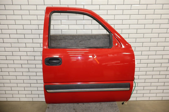 99 - 07 Chevy GMC Truck SUV GMT800 Passenger Right Front Door Red 74U