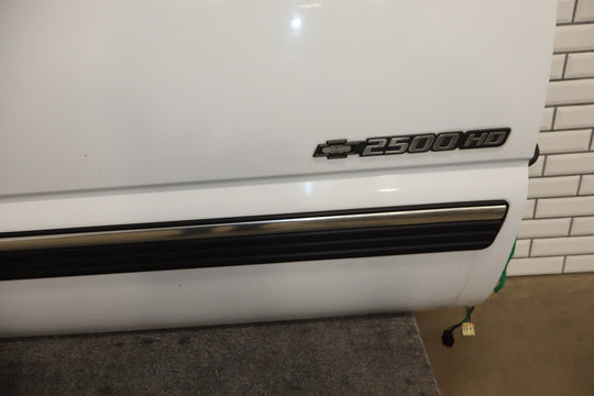 99 - 07 Chevy GMC Truck SUV GMT800 Passenger Right Front Door Summit White 50U