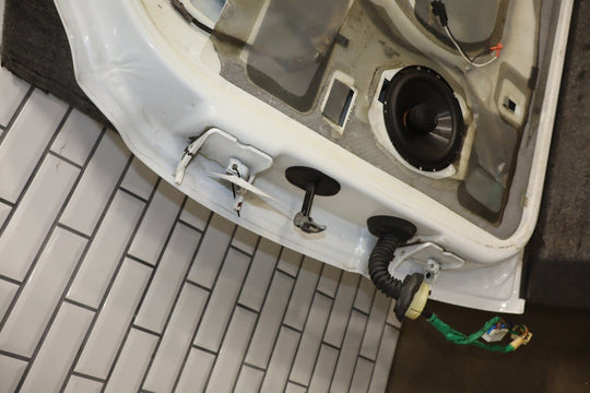 99 - 07 Chevy GMC Truck SUV GMT800 Passenger Right Front Door Summit White 50U