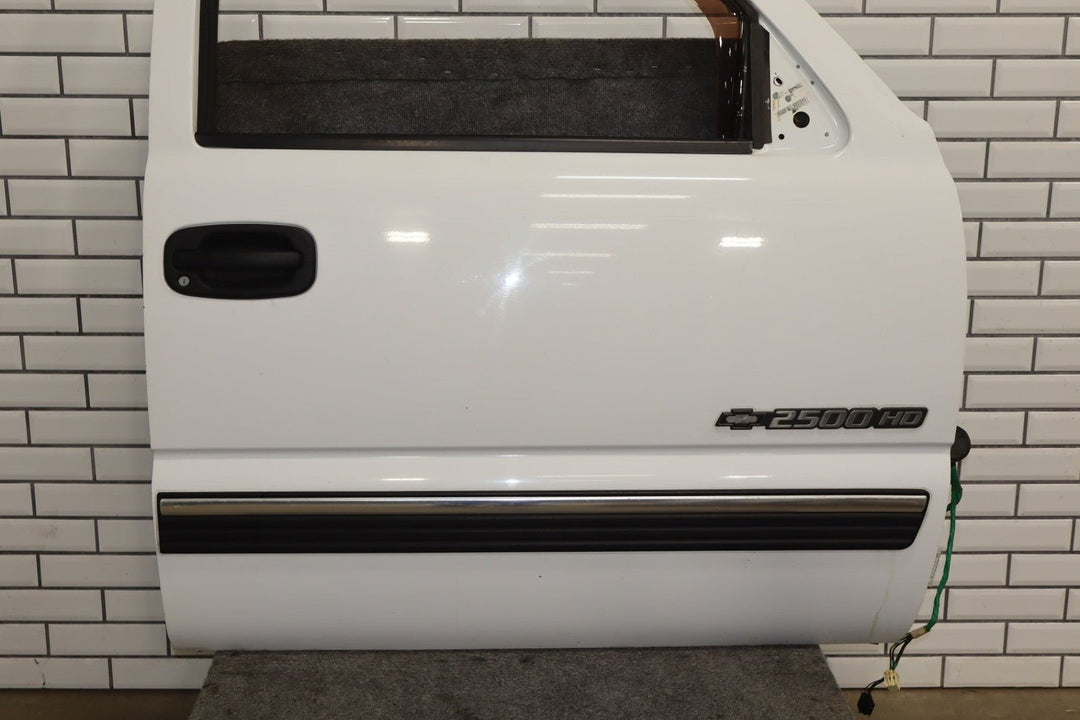 99 - 07 Chevy GMC Truck SUV GMT800 Passenger Right Front Door Summit White 50U