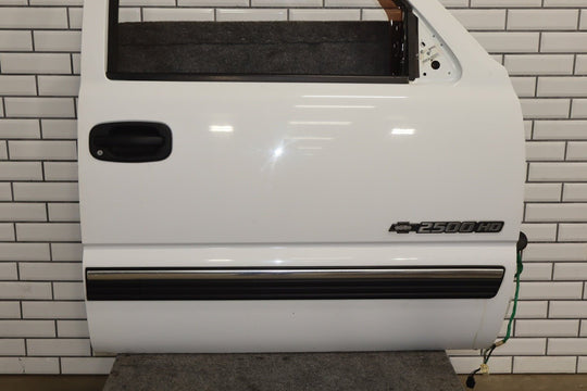 99 - 07 Chevy GMC Truck SUV GMT800 Passenger Right Front Door Summit White 50U