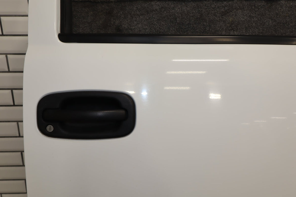 99-07 Chevy GMC Truck SUV GMT800 Right Front Door
