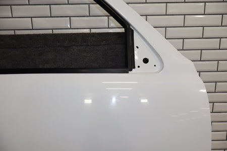 99-07 Chevy GMC Truck SUV GMT800 Right Front Door