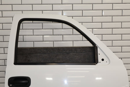 99-07 Chevy GMC Truck SUV GMT800 Right Front Door