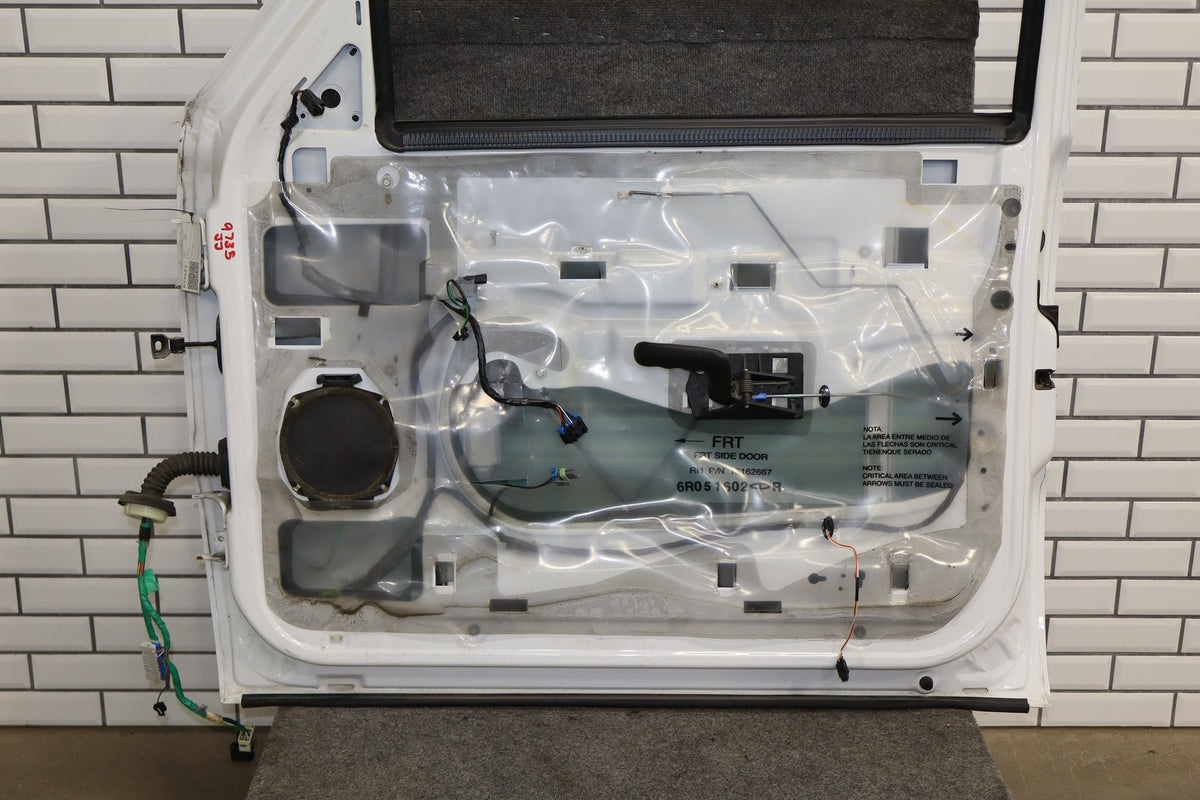 99-07 Chevy GMC Truck SUV GMT800 Right Front Door