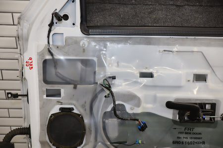 99-07 Chevy GMC Truck SUV GMT800 Right Front Door