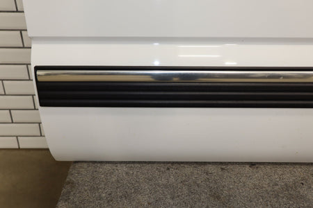 99-07 Chevy GMC Truck SUV GMT800 Right Front Door