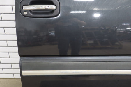 99-07 Chevy GMC Truck SUV GMT800 Right Front Door Black 41U
