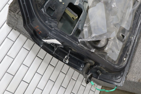 99-07 Chevy GMC Truck SUV GMT800 Right Front Door Black 41U