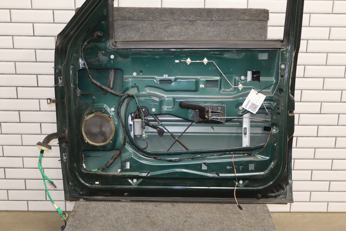 99-07 Chevy GMC Truck SUV GMT800 Right Front Door Forest Green 47