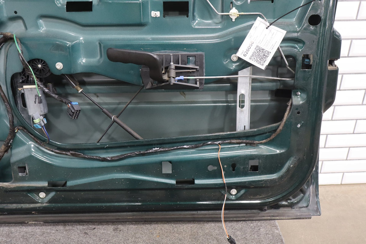99-07 Chevy GMC Truck SUV GMT800 Right Front Door Forest Green 47