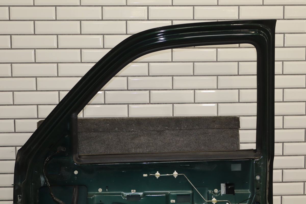 99-07 Chevy GMC Truck SUV GMT800 Right Front Door Forest Green 47