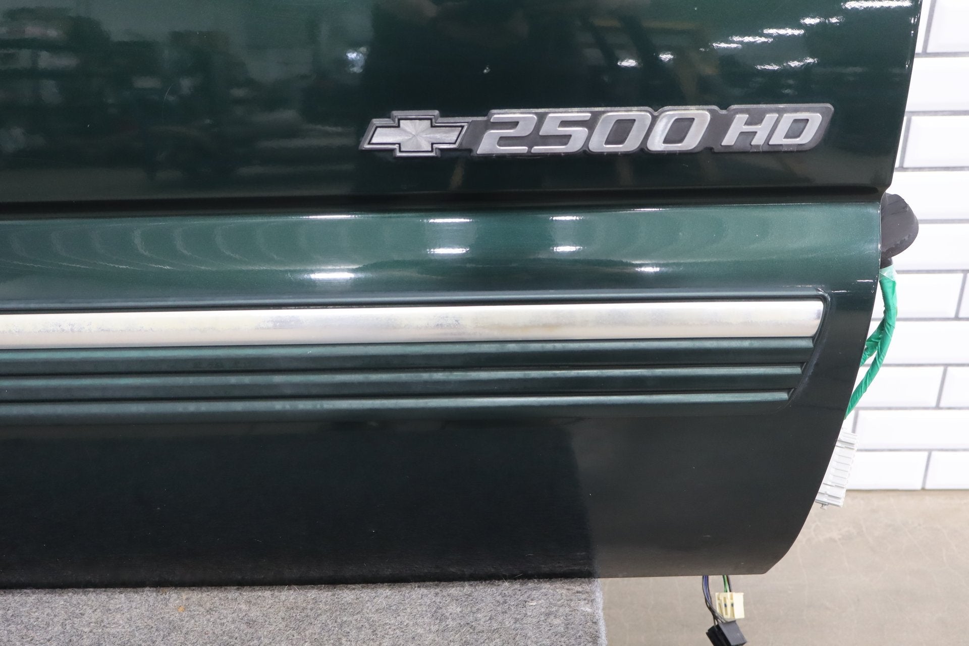 99-07 Chevy GMC Truck SUV GMT800 Right Front Door Forest Green 47