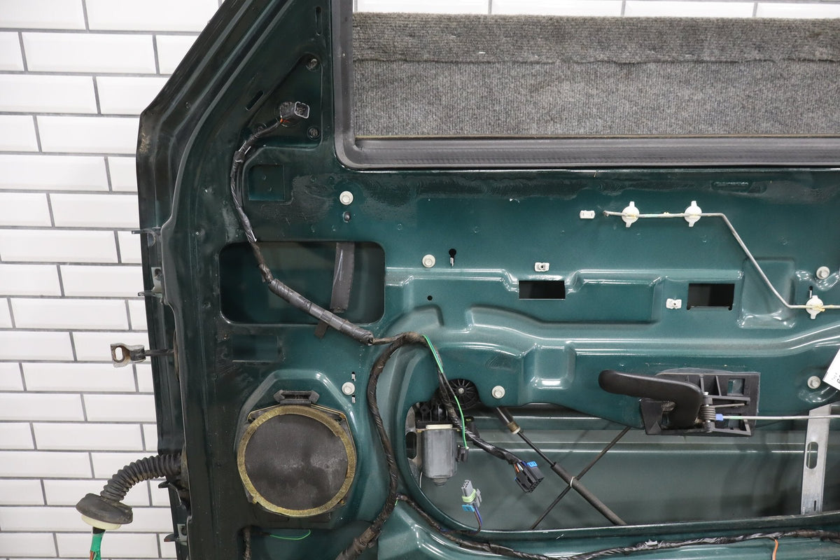 99-07 Chevy GMC Truck SUV GMT800 Right Front Door Forest Green 47
