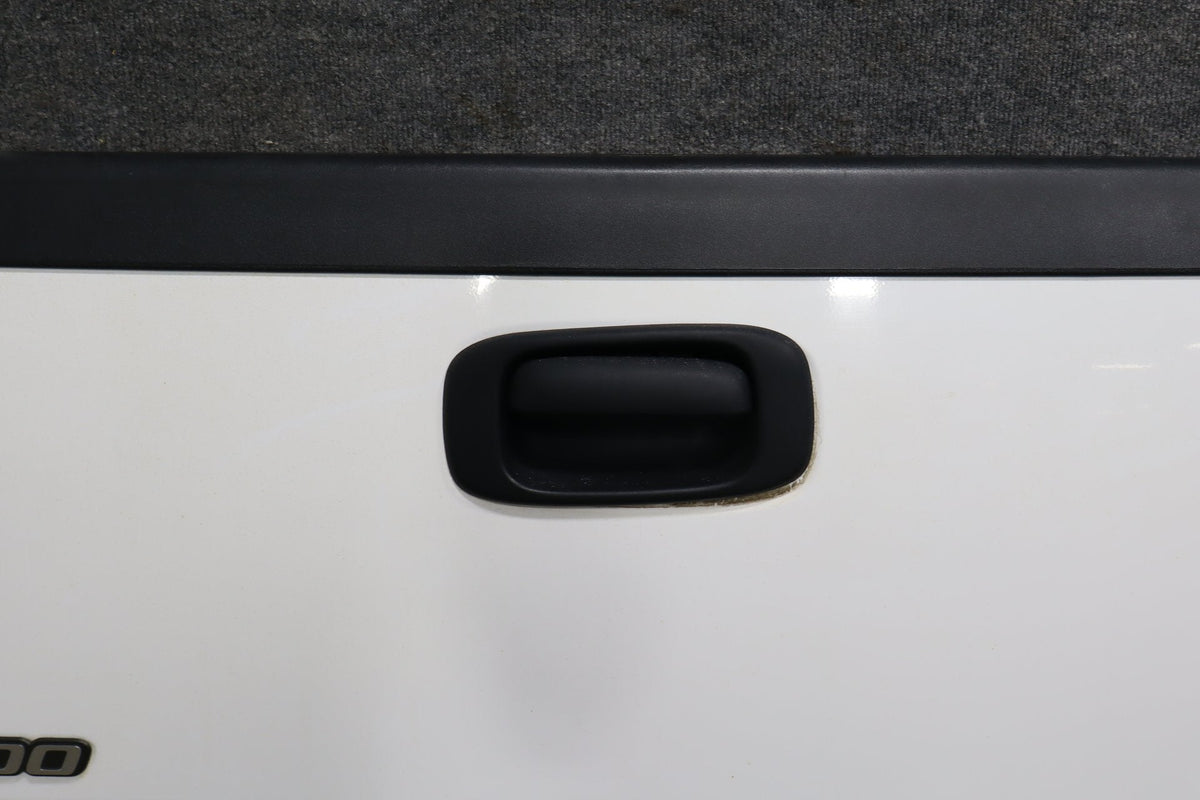 99-07 Chevy Silverado GMC Sierra GMT800 OEM Tailgate