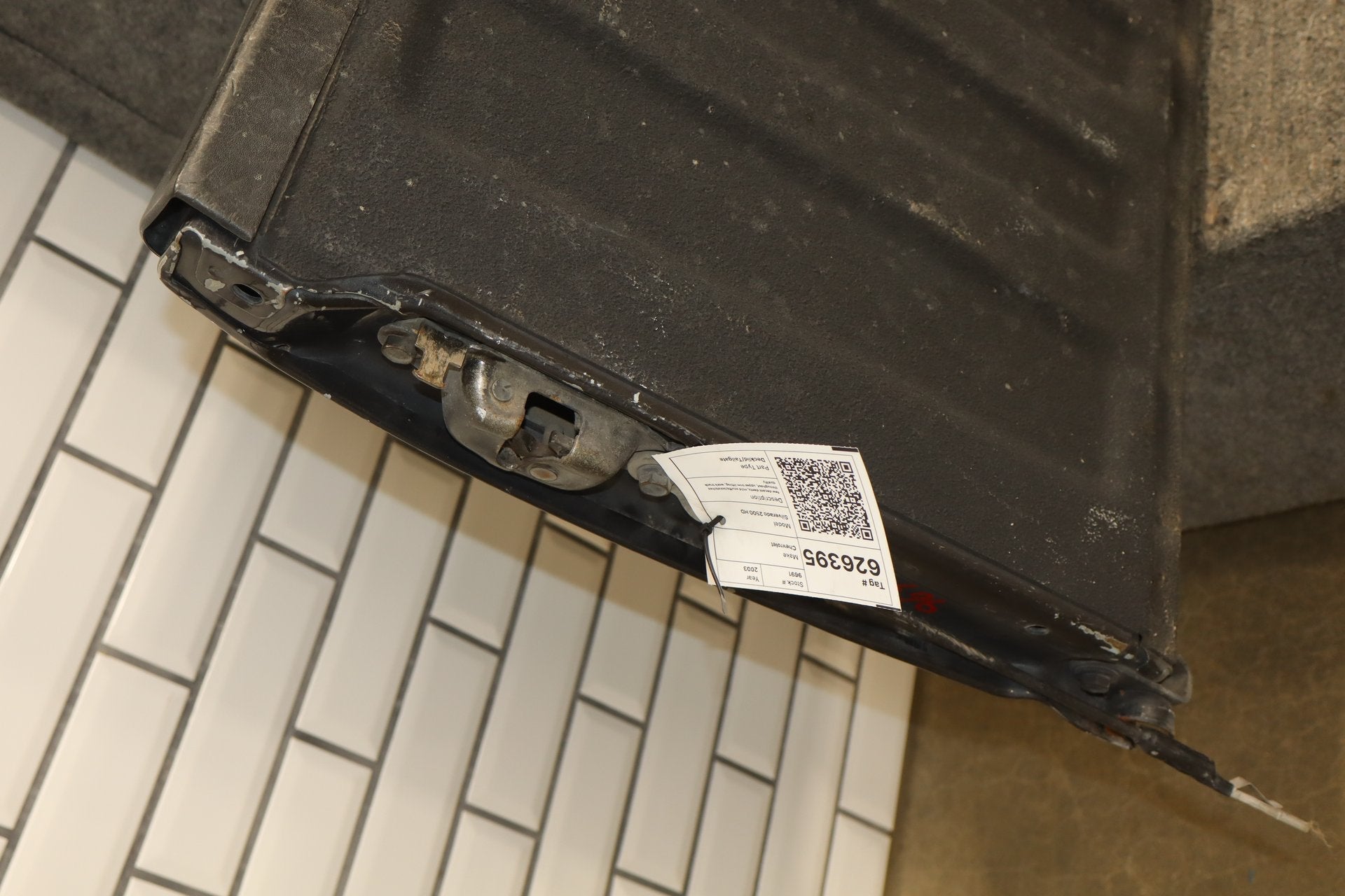 99-07 Chevy Silverado GMC Sierra GMT800 OEM Tailgate Black 41U