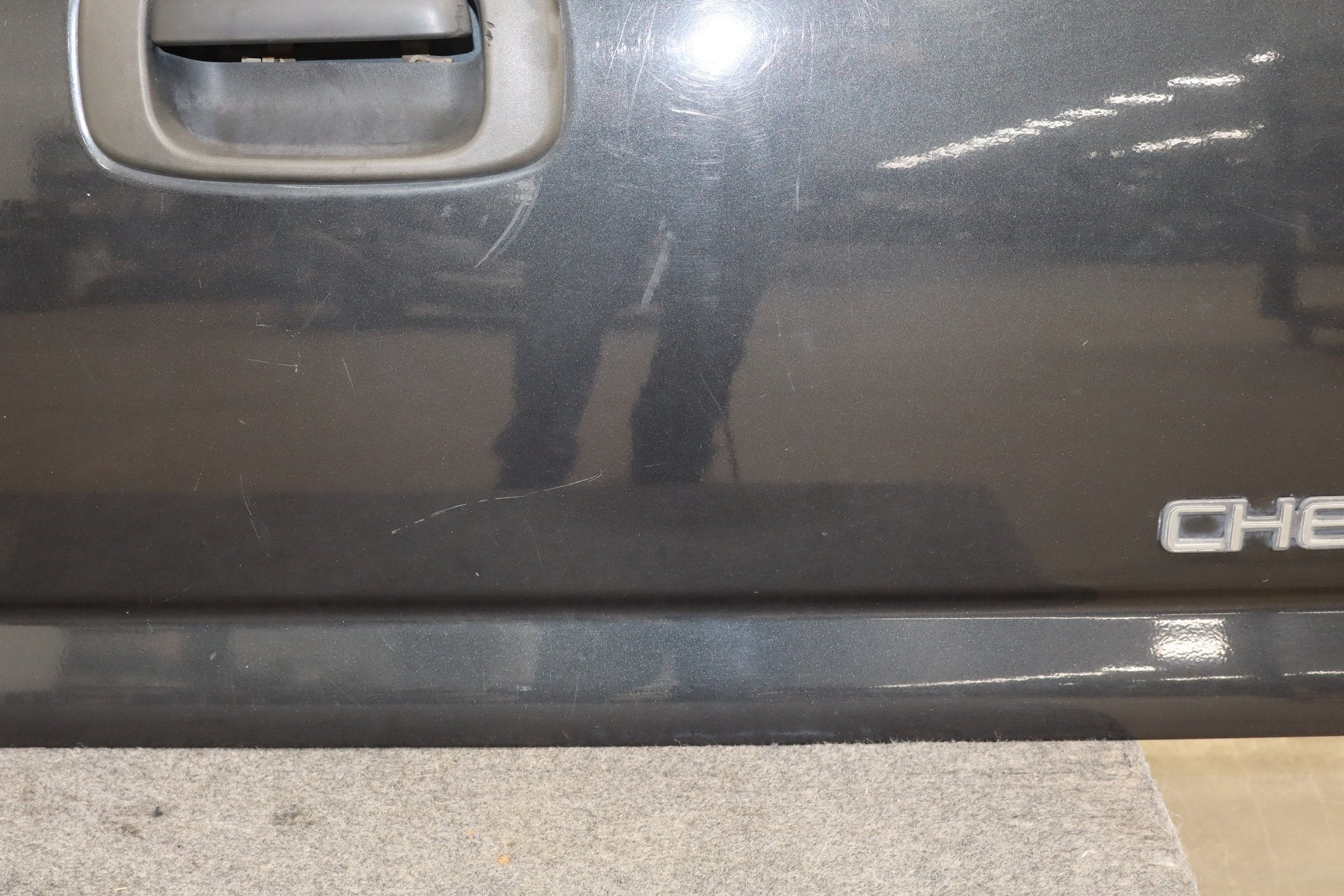 99-07 Chevy Silverado GMC Sierra GMT800 OEM Tailgate Black 41U