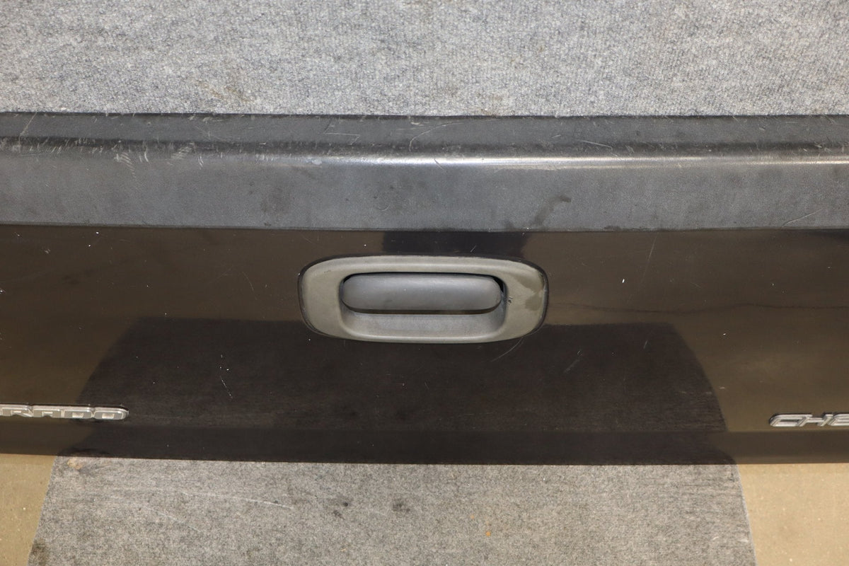 99-07 Chevy Silverado GMC Sierra GMT800 OEM Tailgate Black 41U