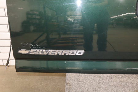 99-07 Chevy Silverado GMC Sierra GMT800 OEM Tailgate Forest Green 47