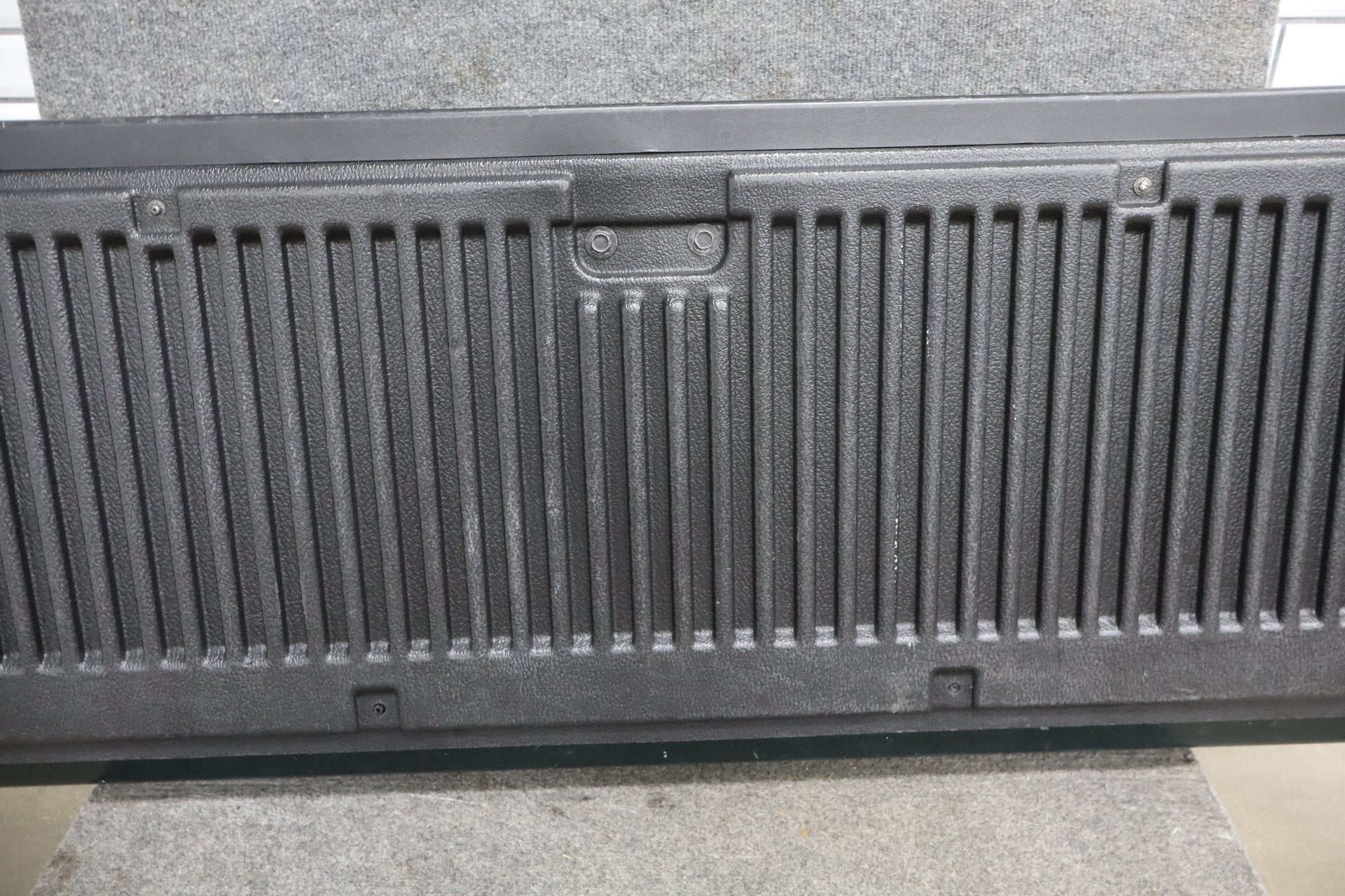 99-07 Chevy Silverado GMC Sierra GMT800 OEM Tailgate Forest Green 47