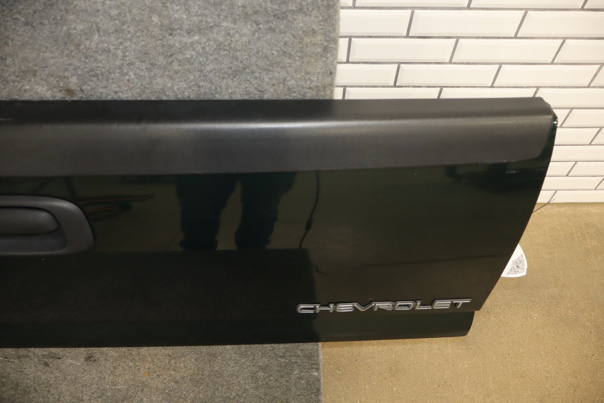 99-07 Chevy Silverado GMC Sierra GMT800 OEM Tailgate Forest Green 47
