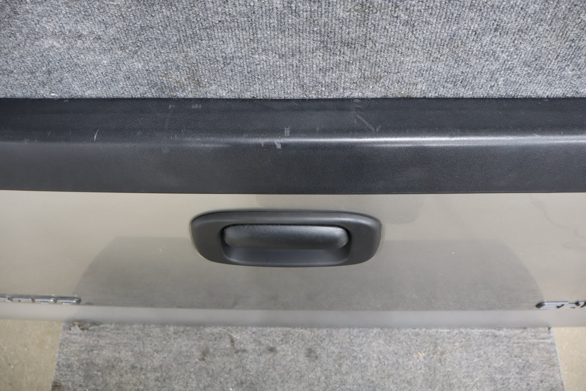 99-07 Chevy Silverado GMC Sierra GMT800 OEM Tailgate Pewter 11