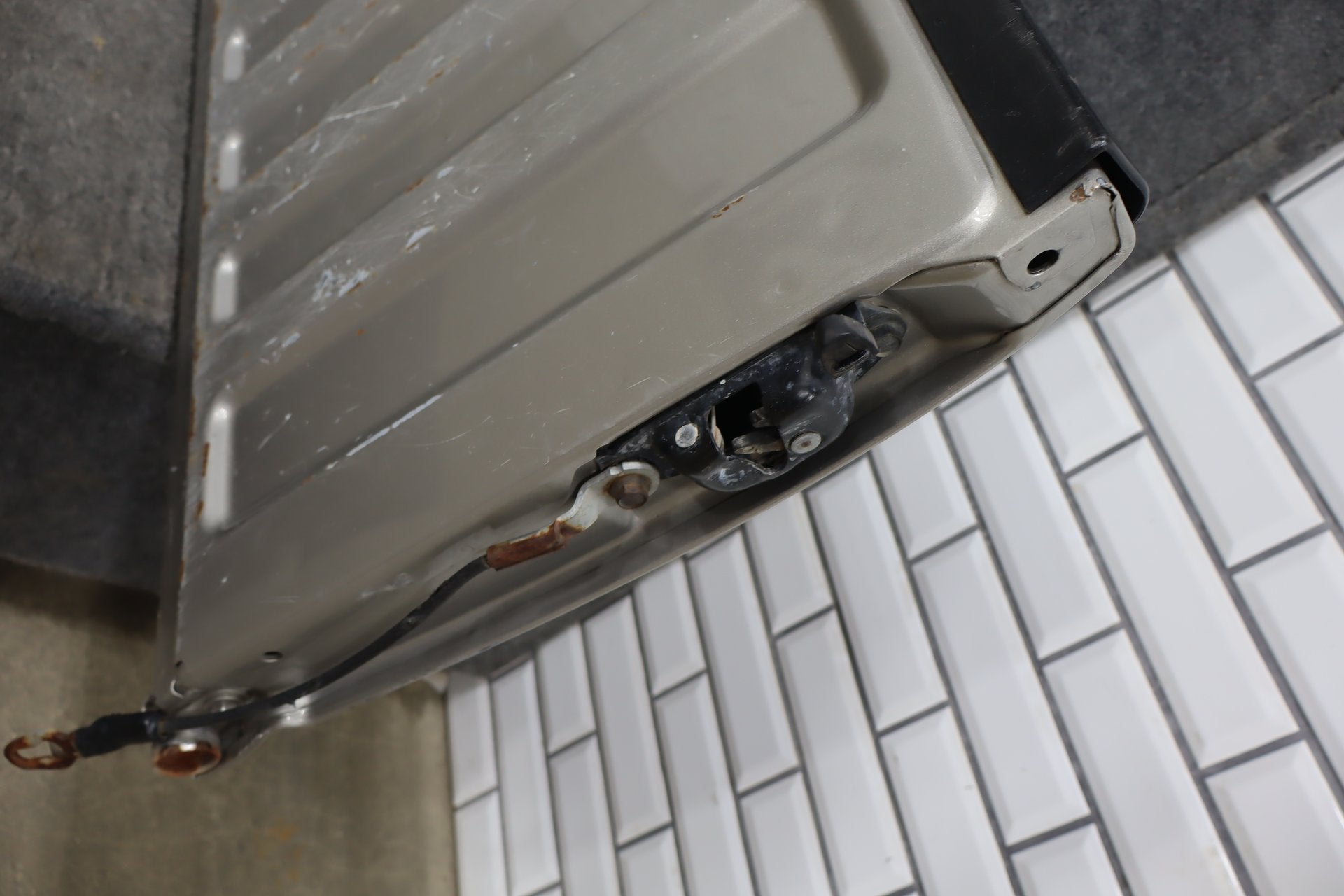 99-07 Chevy Silverado GMC Sierra GMT800 OEM Tailgate Pewter 11