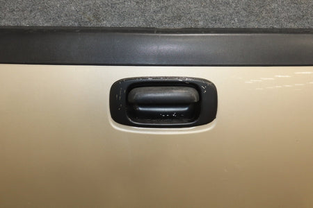 99-07 Chevy Silverado GMC Sierra GMT800 OEM Tailgate sand beige metallic 15u