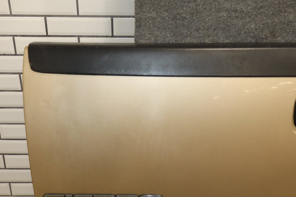 99-07 Chevy Silverado GMC Sierra GMT800 OEM Tailgate sand beige metallic 15u