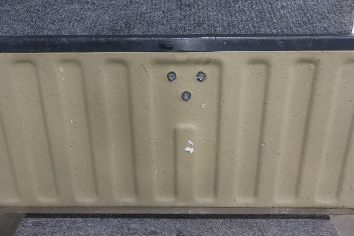 99-07 Chevy Silverado GMC Sierra GMT800 OEM Tailgate sand beige metallic 15u