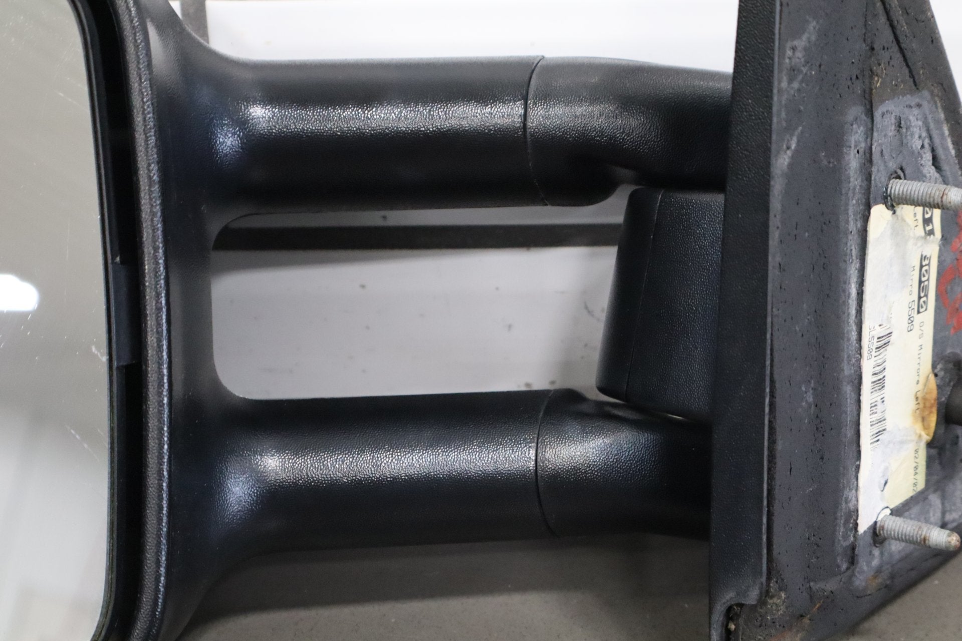 99-07 Chevy Silverado GMC Sierra Left Driver Manual Extend Tow Mirror