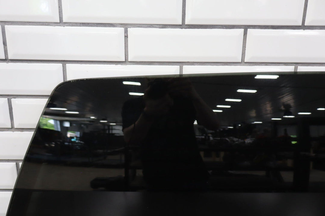 99 - 07 Chevy Silverado GMT800 Heated Privacy Back Glass / Window